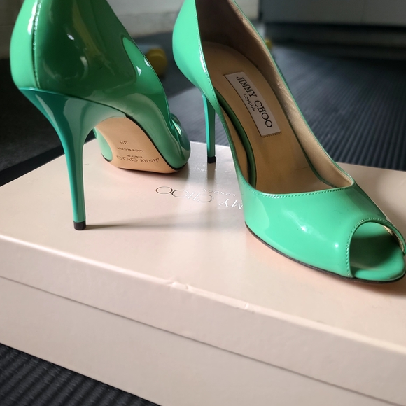 Jimmy Choo Peppermint GREEN Patent Leather Pumps - BRAND NEW IN BOX - Picture 8 of 9